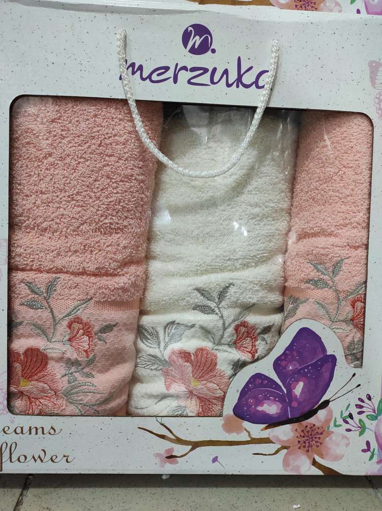 Набор махрових рушників у подарунок трійка Merzuka Dream flower, колір кораловий.